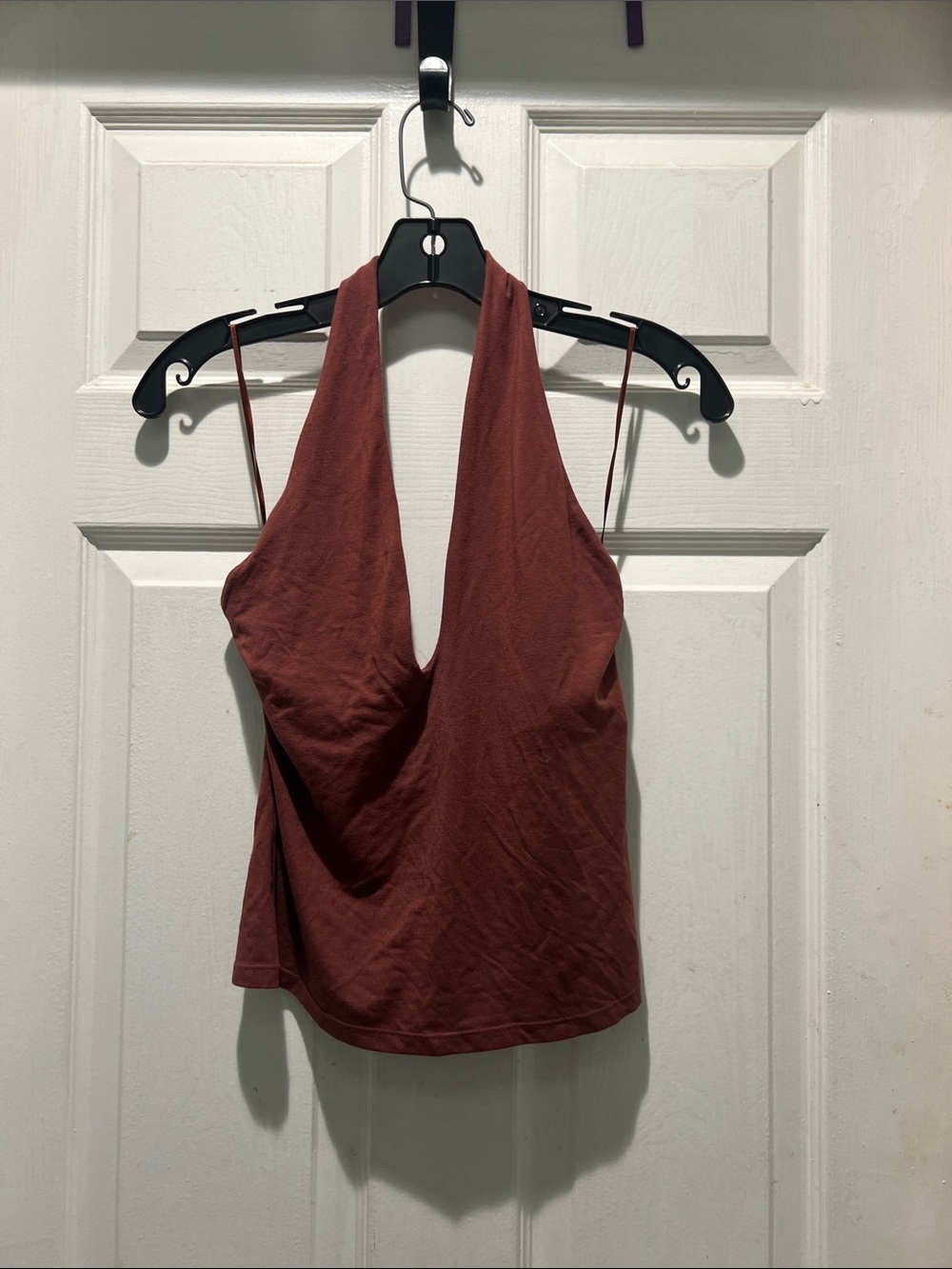 SKIMS Women’s Deep V Halter Top in Color Henna.